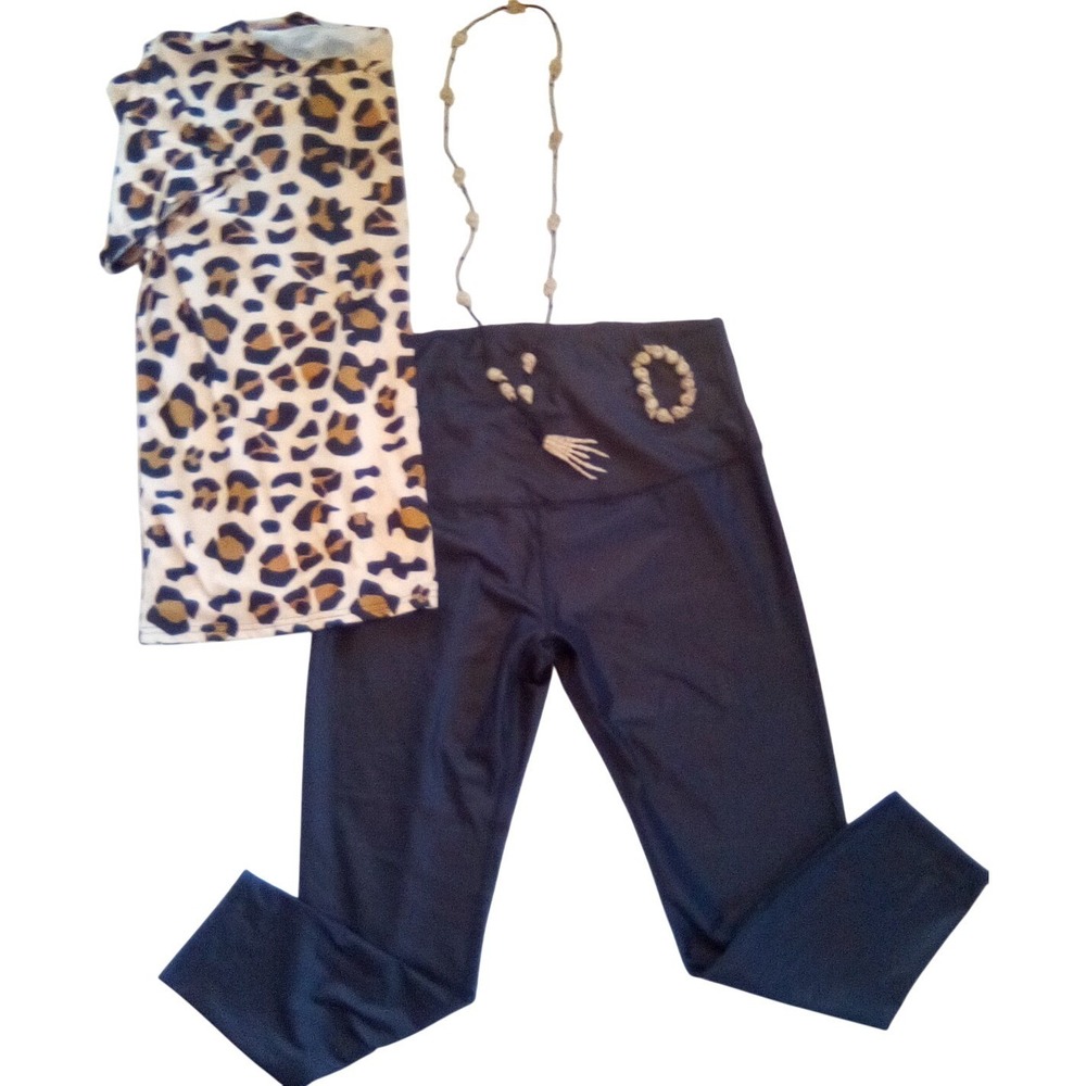 HOFISH Black Leggings & Women's 2x Leppard  Print Top Set with Accessories
